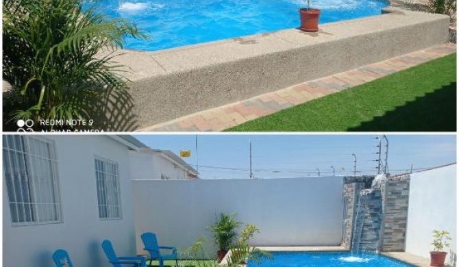 Casa con piscina en General Villamil Playas, acabados de lujo muy confortable