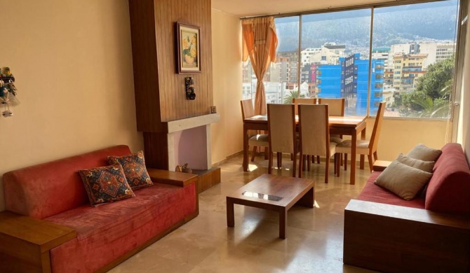 La Mariscal Quito 3-bedroom condo with Parking and balcony